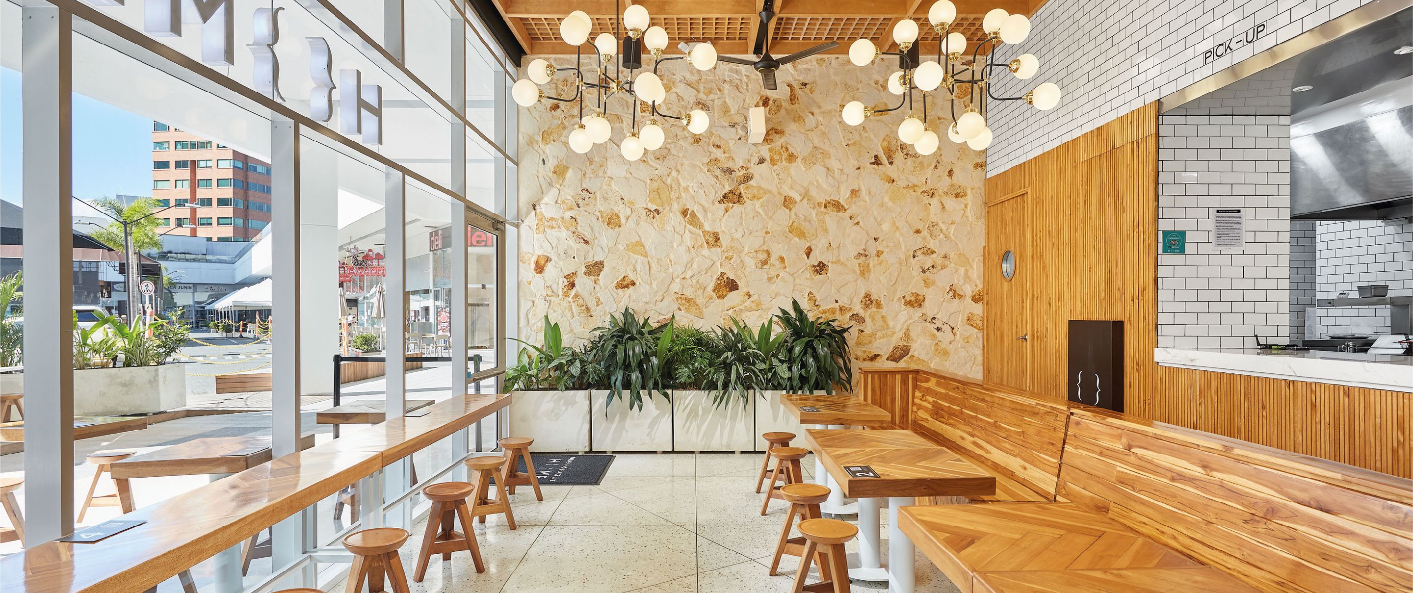 Hm6 Cc Mall Del Este 